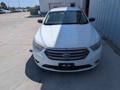 Used 2013 Ford Taurus SE FWD image 19