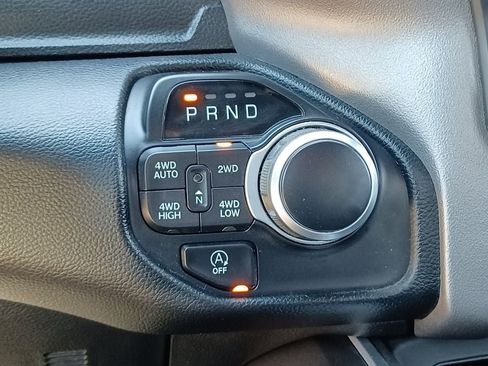 Used 2020 RAM 1500 Big Horn AWD/4WD image 22