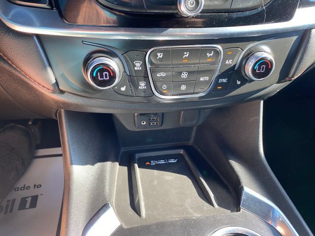 Used 2023 Chevrolet Traverse RS FWD image 21