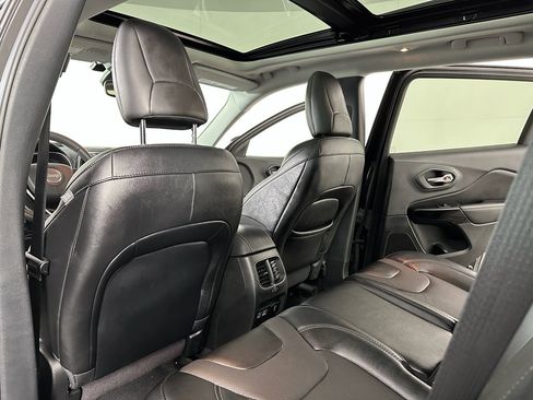 Used 2023 Jeep Cherokee Altitude Lux w/ Lux Elite Package image 23