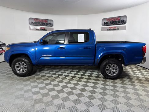 Used 2018 Toyota Tacoma SR5 image 6