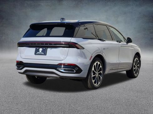 New 2026 Lincoln Nautilus Reserve AWD/4WD image 7