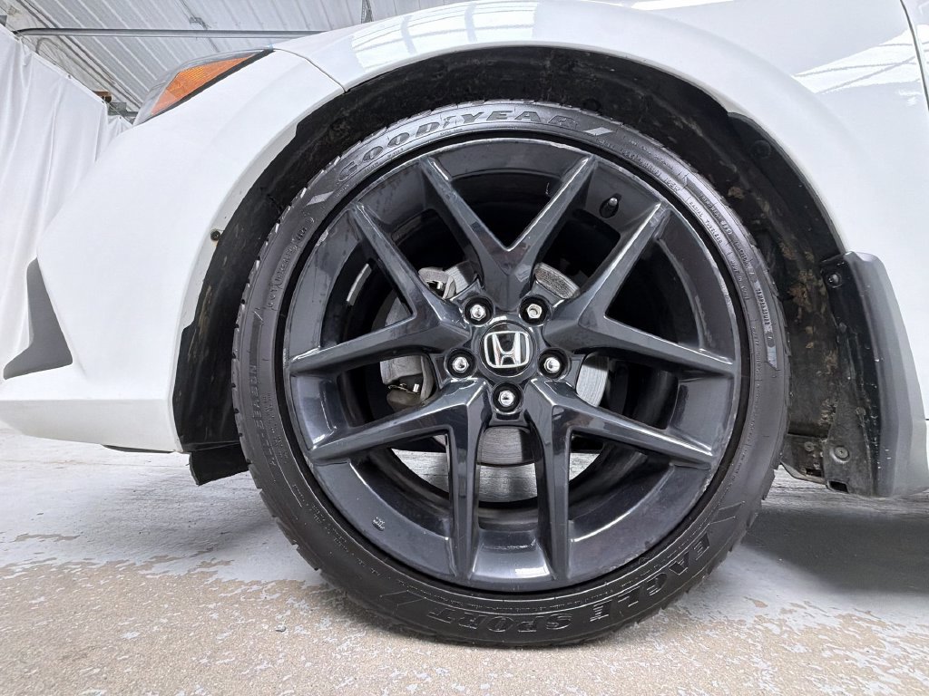 Used 2023 Honda Civic Sport image 16