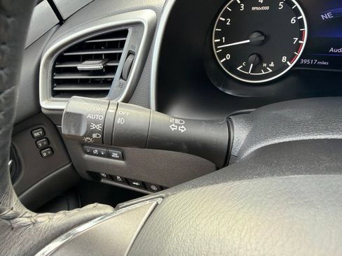 Used 2023 Nissan Murano SL w/ Cargo Package AWD/4WD image 29