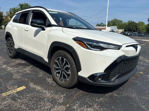 Used 2025 Toyota Corolla Cross AWD Hybrid image 15