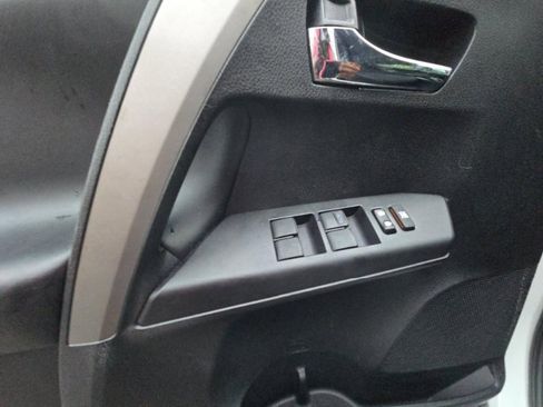 Used 2018 Toyota RAV4 XLE image 9