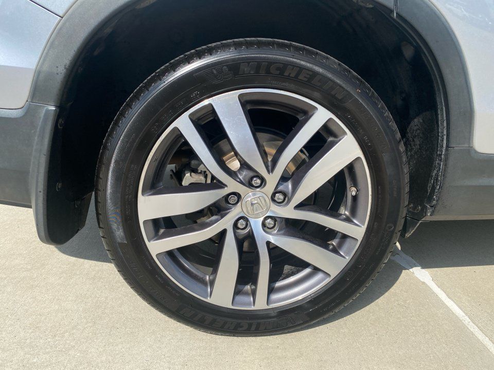 Used 2016 Honda Pilot Touring image 27
