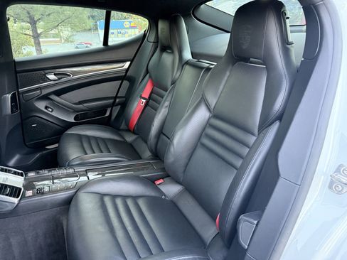Used 2016 Porsche Panamera GTS image 40