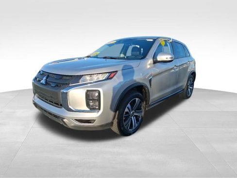 Used 2022 Mitsubishi Outlander Sport SE image 4