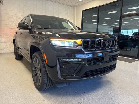New 2026 Jeep Grand Cherokee Limited AWD/4WD image 8