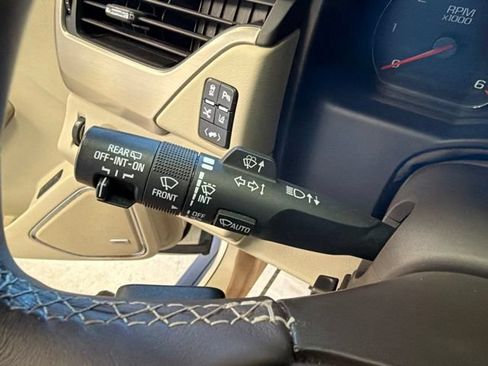 Used 2015 GMC Yukon Denali AWD/4WD image 21
