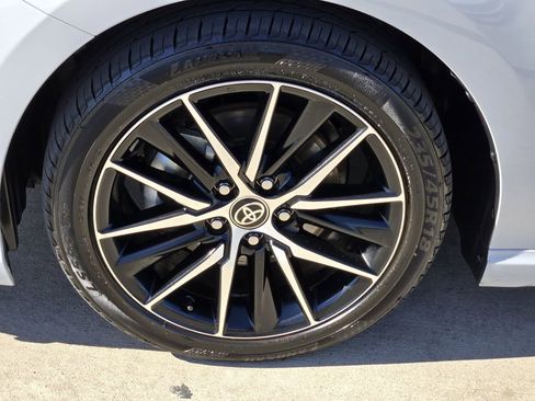 Used 2024 Toyota Camry SE FWD image 7