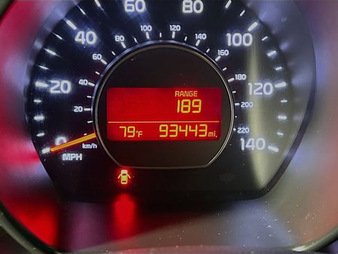 Used 2015 Kia Soul FWD image 21