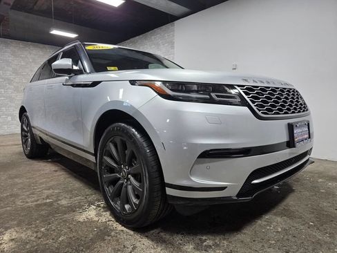 Used 2019 Land Rover Range Rover Velar S AWD/4WD image 4