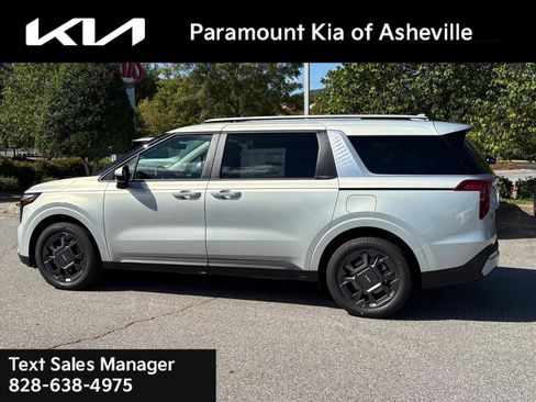 New 2026 Kia Carnival EX image 3