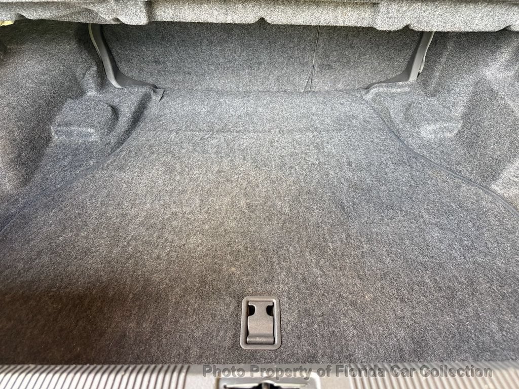 Used 2004 Lincoln LS RWD image 90
