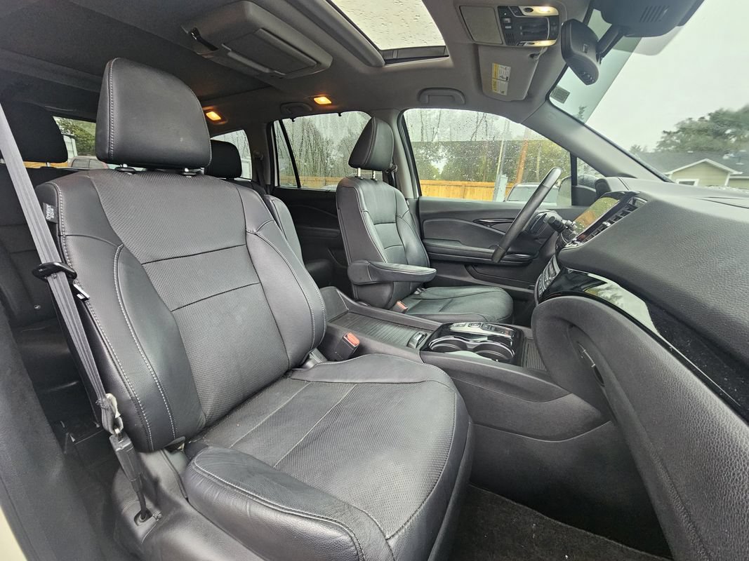 Used 2019 Honda Pilot Elite image 4