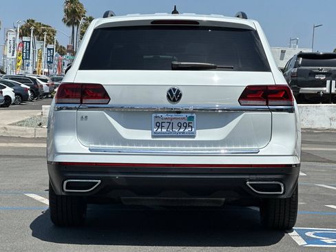 Used 2023 Volkswagen Atlas SE w/ Panoramic Sunroof Package FWD image 5
