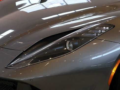 Certified 2022 Ferrari 812 GTS RWD image 84