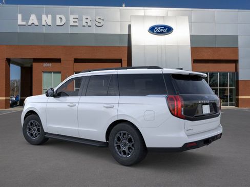 New 2026 Ford Expedition Active image 4