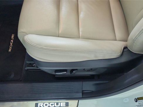 Certified 2023 Nissan Rogue SL w/ SL Premium Package image 19