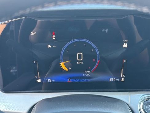 Used 2026 Chevrolet Trax LT w/ LT Convenience Package FWD image 9