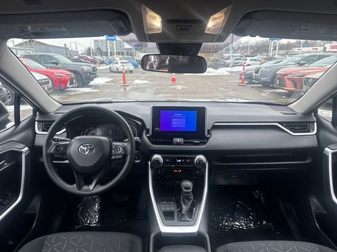 Used 2025 Toyota RAV4 XLE image 11