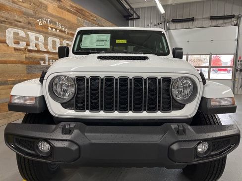 New 2026 Jeep Gladiator Sport AWD/4WD image 8