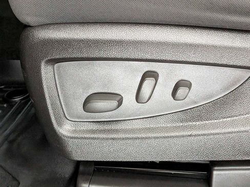 Used 2015 GMC Sierra 1500 SLE w/ SLE Value Package image 20