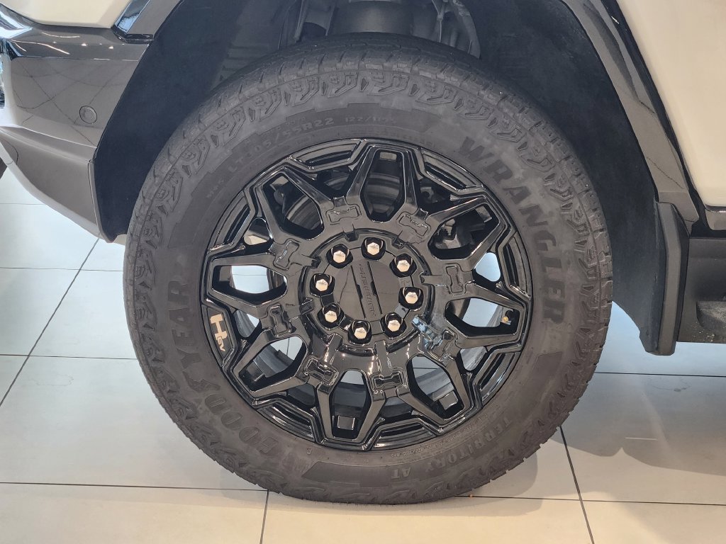 Used 2026 GMC Hummer EV 4x4 Crew Cab image 10
