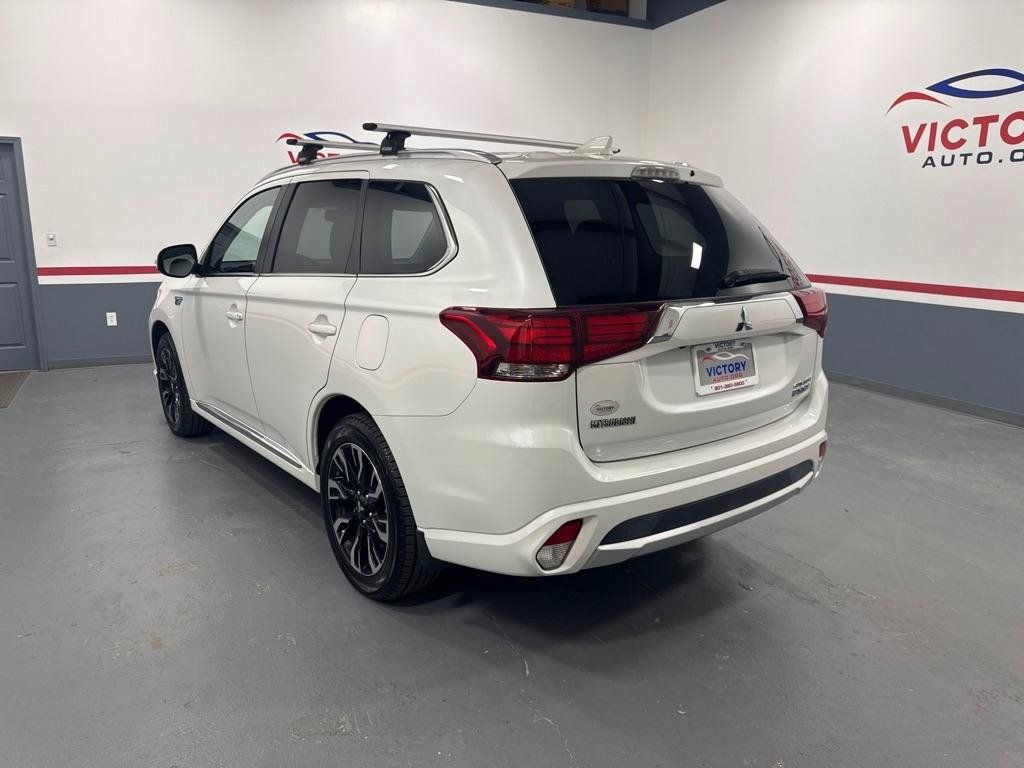 Used 2018 Mitsubishi Outlander SEL AWD/4WD image 4