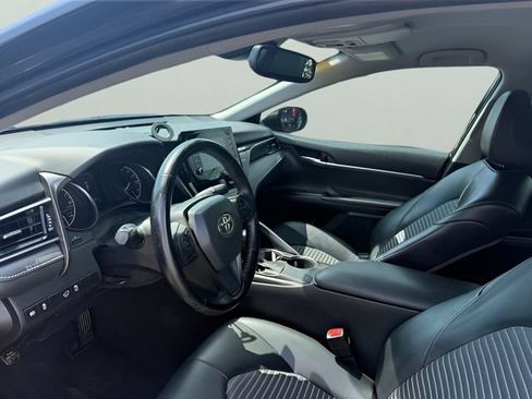 Used 2021 Toyota Camry SE w/ Convenience Package FWD image 9