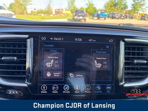 Used 2018 Chrysler Pacifica Touring-L Plus w/ Tire & Wheel Group image 31