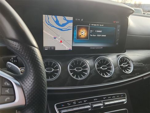 Used 2018 Mercedes-Benz E 400 E 400 image 21