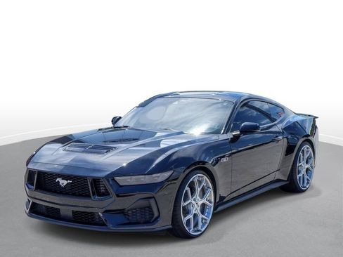 Certified 2025 Ford Mustang GT Premium RWD image 4