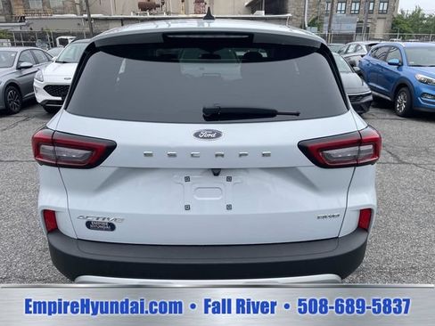 Used 2025 Ford Escape Active AWD/4WD image 4