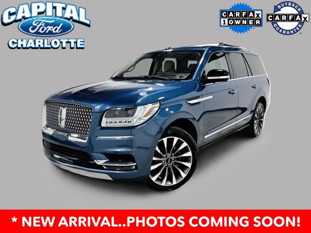 Used 2024 Lincoln Navigator Reserve AWD/4WD image 2