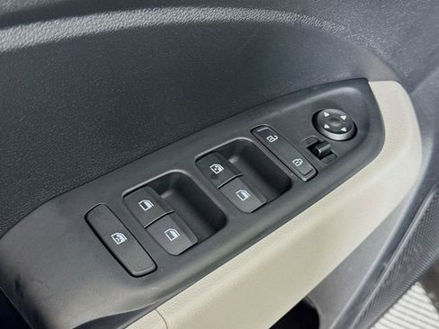 New 2026 Hyundai Venue SEL FWD image 27
