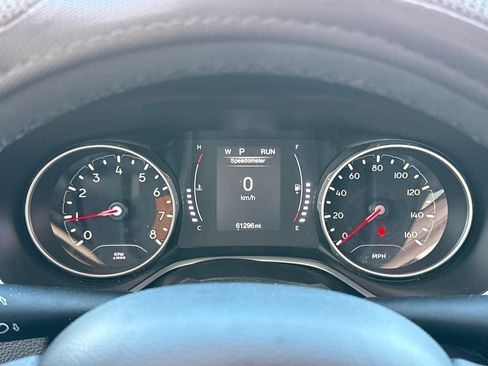 Used 2021 Jeep Compass Latitude FWD image 32