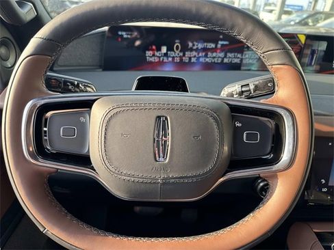New 2025 Lincoln Navigator L Reserve image 27