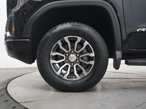 Used 2021 GMC Sierra 1500 AT4 w/ AT4 Value Package AWD/4WD image 30