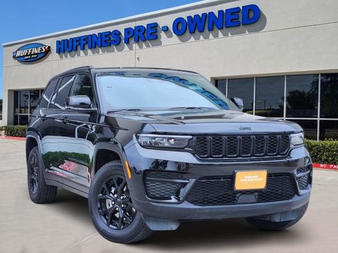 Certified 2024 Jeep Grand Cherokee Altitude image 1