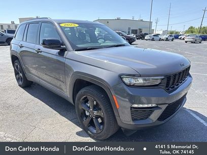 Used 2025 Jeep Grand Cherokee Limited w/ Black Appearance Package
