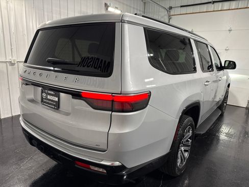 Used 2024 Jeep Wagoneer L Series II w/ Flexible Seating Group AWD/4WD image 52