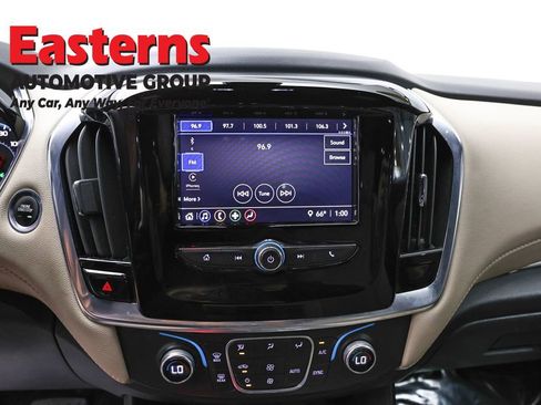 Used 2022 Chevrolet Traverse LS AWD/4WD image 11