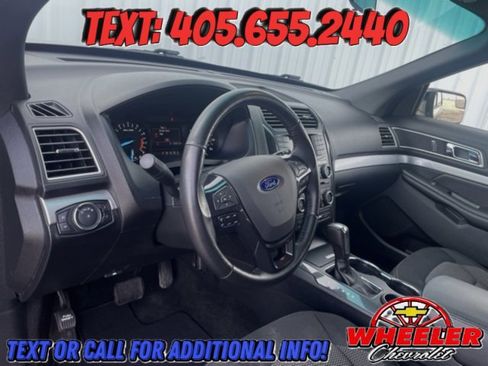 Used 2017 Ford Explorer XLT image 20