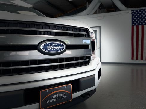 Used 2018 Ford F150 XLT w/ Equipment Group 302A Luxury AWD/4WD image 11