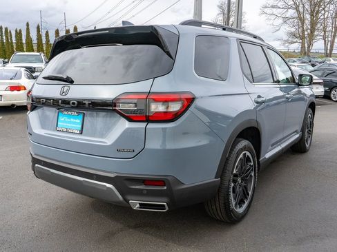 New 2026 Honda Pilot Touring image 6