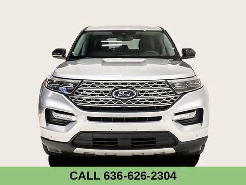 Used 2023 Ford Explorer Limited image 3