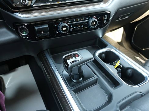 Used 2025 Chevrolet Silverado 1500 LT Trail Boss w/ Convenience Package II image 24